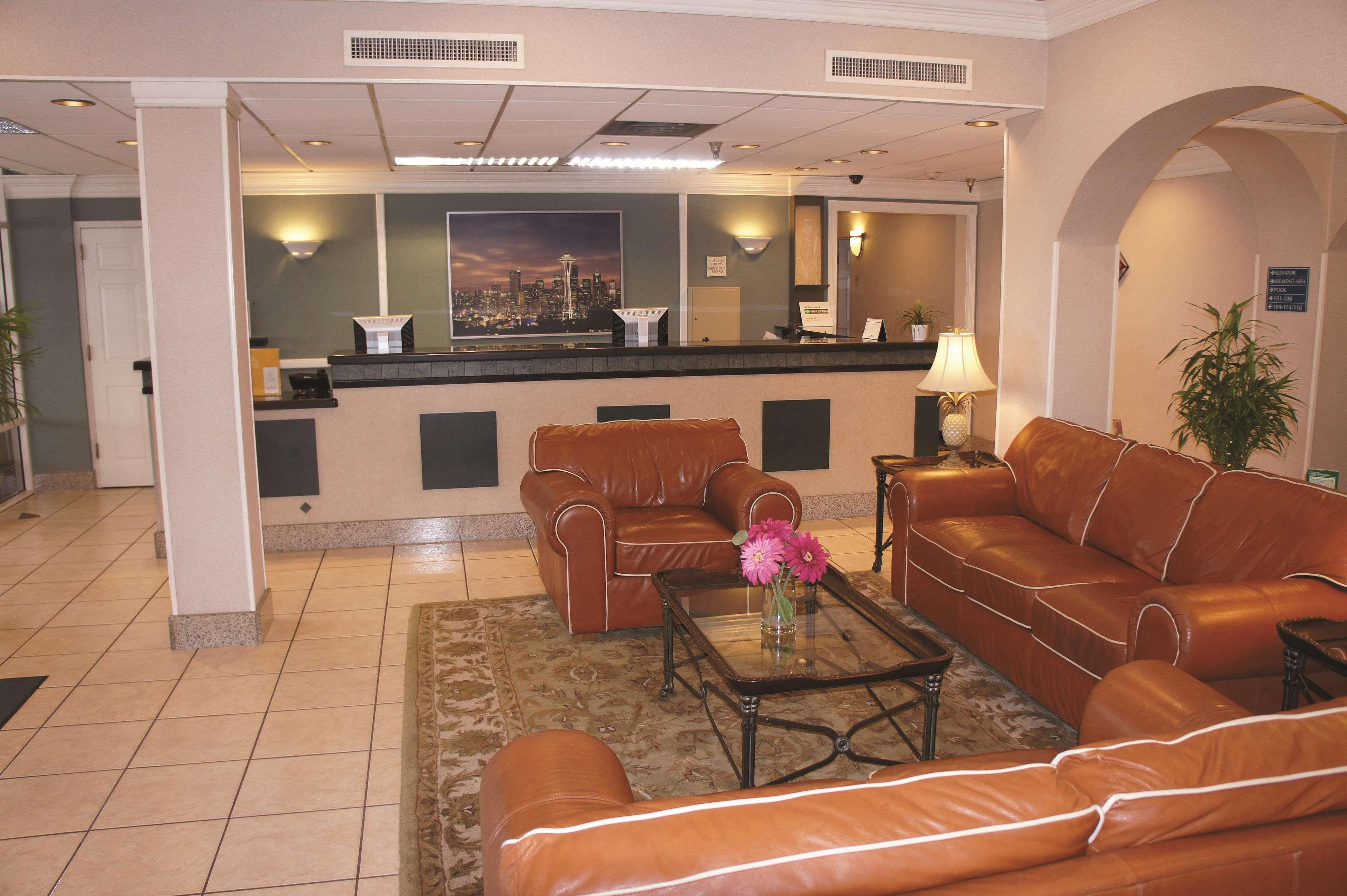 La Quinta Inn By Wyndham Lynnwood Esterno foto