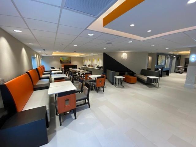 La Quinta Inn By Wyndham Lynnwood Esterno foto