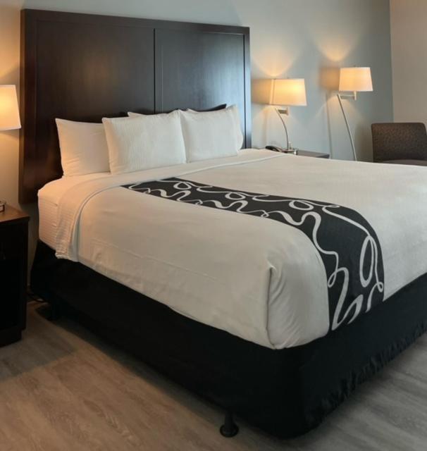 La Quinta Inn By Wyndham Lynnwood Esterno foto