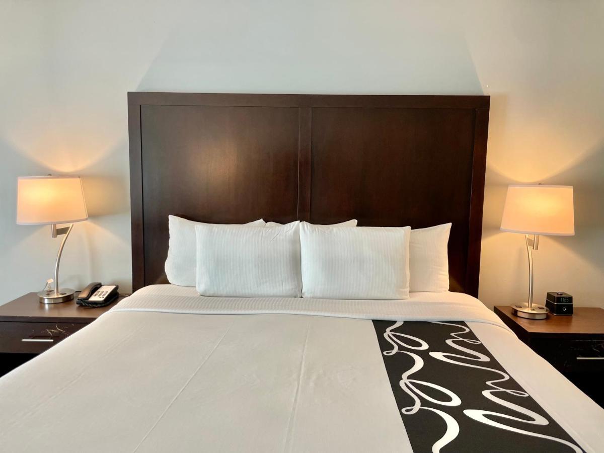 La Quinta Inn By Wyndham Lynnwood Esterno foto
