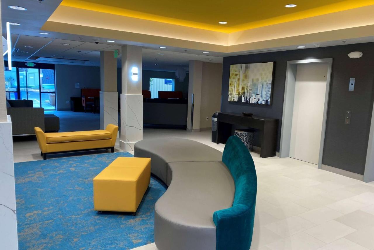 La Quinta Inn By Wyndham Lynnwood Esterno foto