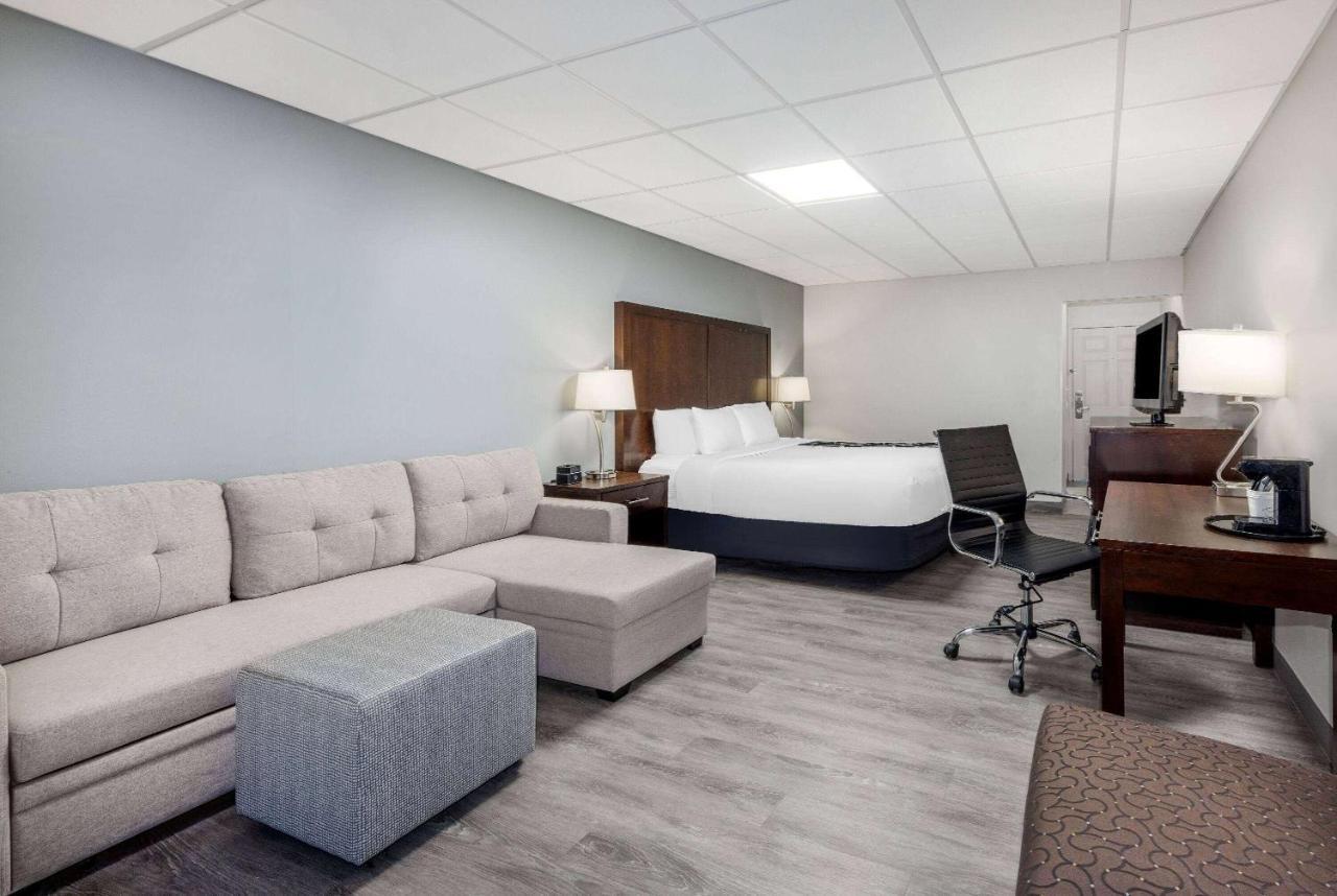 La Quinta Inn By Wyndham Lynnwood Esterno foto