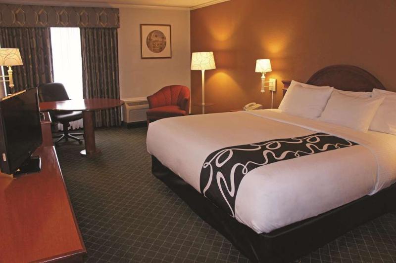 La Quinta Inn By Wyndham Lynnwood Esterno foto